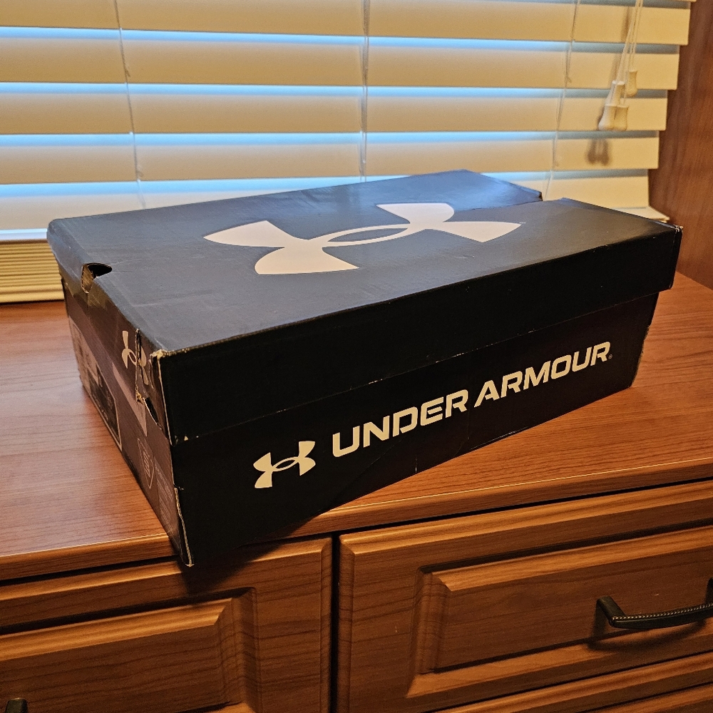 Under Armour Drive Pro Golf Shoes - Picture 9 of 11